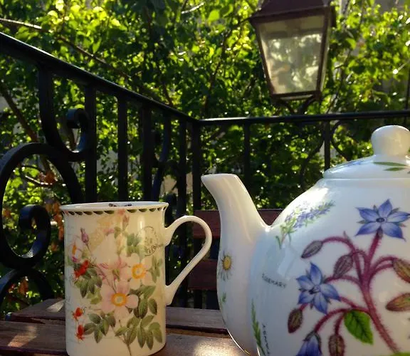 Дом отдыха La Maisonnette Romantique Юзес